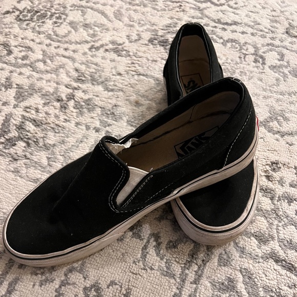 Size 8.5 Slip on Black Vans - Picture 1 of 7